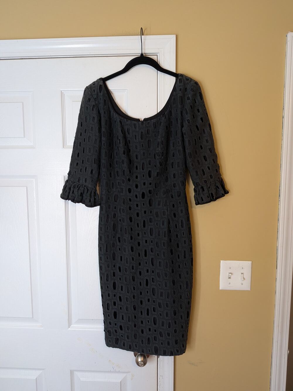 Catherine Regehr Vancouver Charcoal Cutout Textured Sheath Dress Size Small Chic